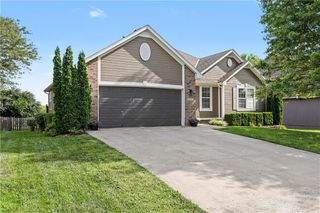 2240 SW Morris Drive, Lee's Summit, MO 64082