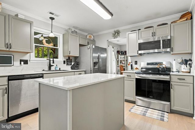 21271 SCARBOROUGH DR, Lexington Park, MD 20653