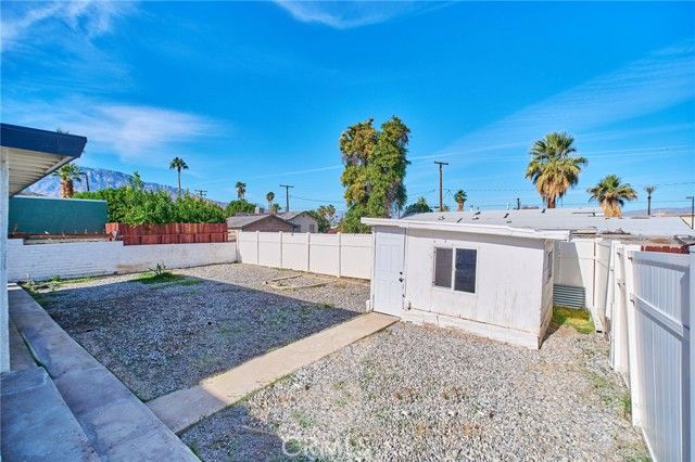 68600 E st, Cathedral City, CA 92234