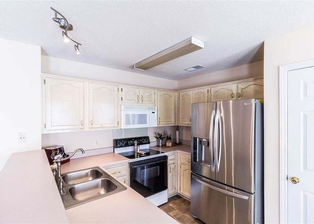 2774 BREEZY RIDGE TRL, Memphis, TN 38016