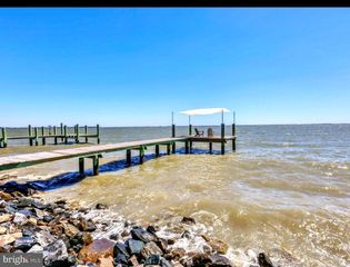 4721 OAK RD, Shady Side, MD 20764