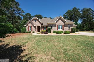 105 Freedom Drive, Forsyth, GA 31029