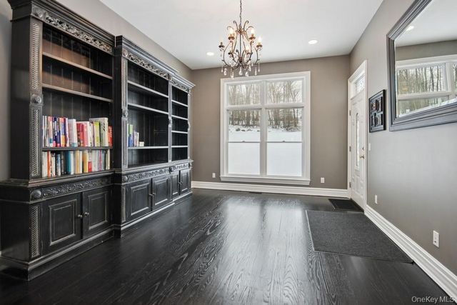 47 Kayla Lane, Mahopac, NY 10541