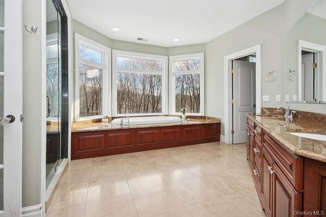 47 Kayla Lane, Mahopac, NY 10541