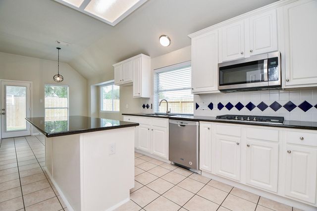 802 Childers Court, Stafford, TX 77477