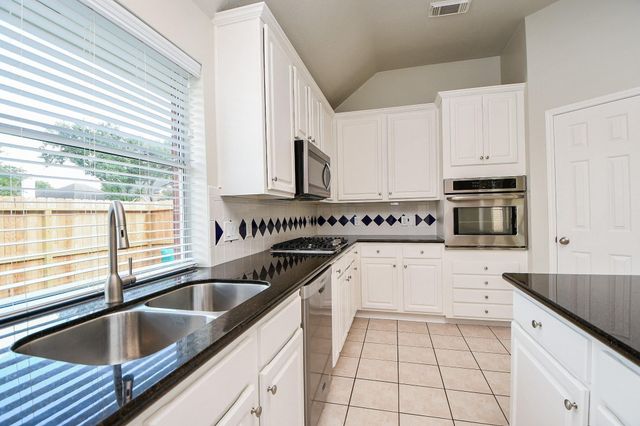 802 Childers Court, Stafford, TX 77477