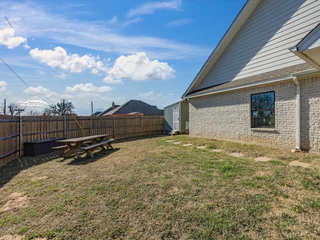 608 Timberline Drive, Bridgeport, TX 76426