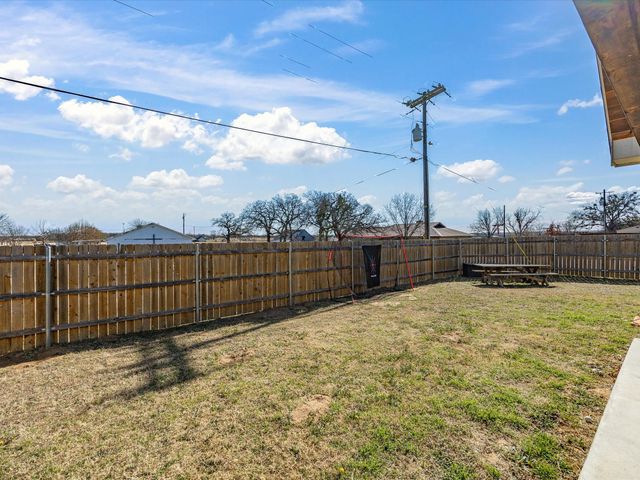 608 Timberline Drive, Bridgeport, TX 76426