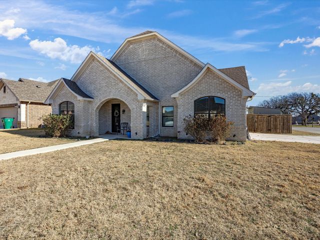 608 Timberline Drive, Bridgeport, TX 76426
