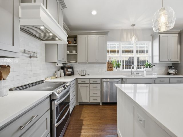 608 Timberline Drive, Bridgeport, TX 76426