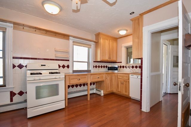 36 Hazel St, Attleboro, MA 02703