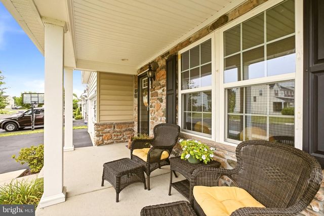 1937 ALAMINGO DR, Quakertown, PA 18951