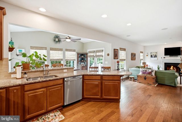 1937 ALAMINGO DR, Quakertown, PA 18951