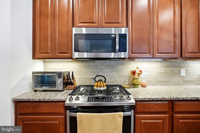 1937 ALAMINGO DR, Quakertown, PA 18951