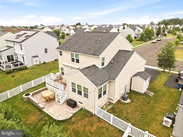 1937 ALAMINGO DR, Quakertown, PA 18951