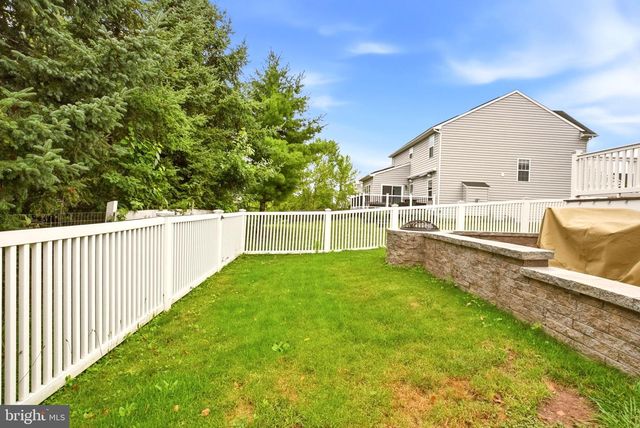 1937 ALAMINGO DR, Quakertown, PA 18951