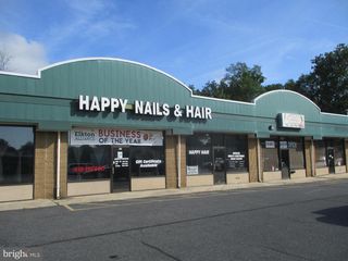 8 COMMERCIAL PLAZA, Elkton, MD 21921