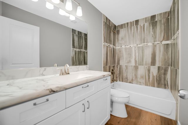 224 N La Salle Avenue, Bradley, IL 60915