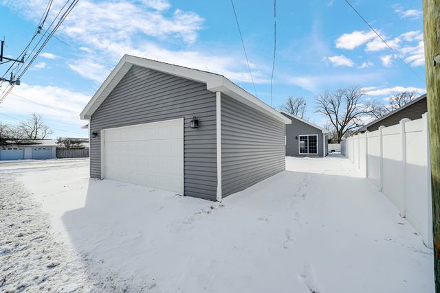 224 N La Salle Avenue, Bradley, IL 60915