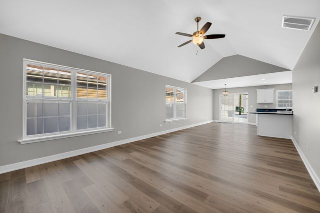 224 N La Salle Avenue, Bradley, IL 60915