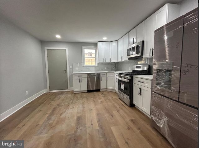 1049 MERCY ST, Philadelphia, PA 19148