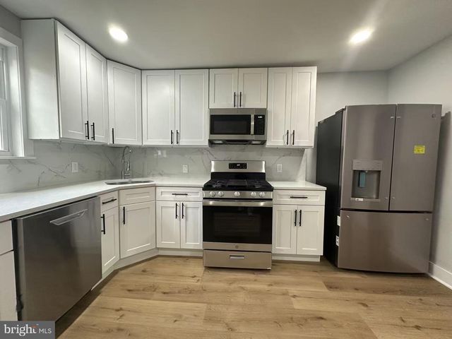 1049 MERCY ST, Philadelphia, PA 19148