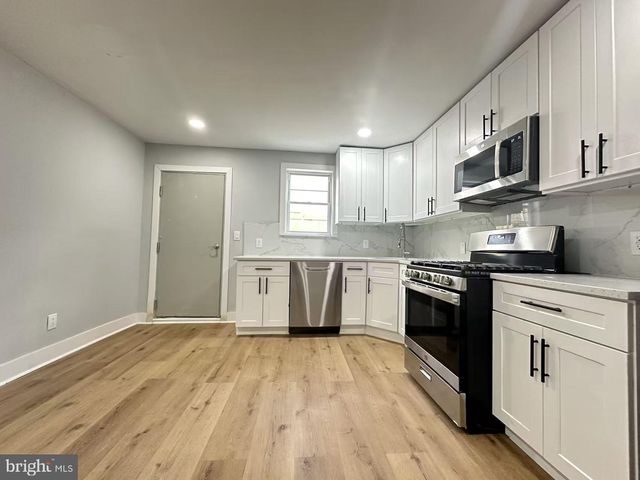 1049 MERCY ST, Philadelphia, PA 19148