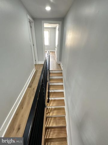 1049 MERCY ST, Philadelphia, PA 19148