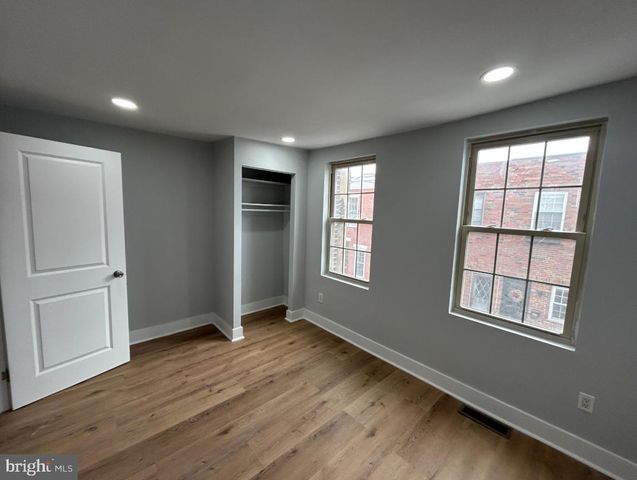 1049 MERCY ST, Philadelphia, PA 19148