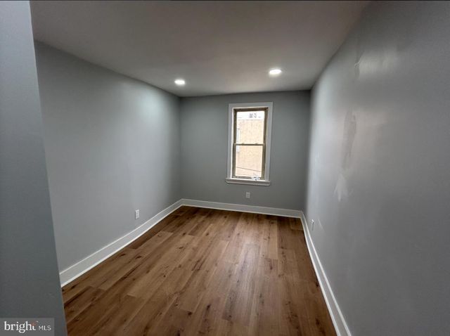 1049 MERCY ST, Philadelphia, PA 19148