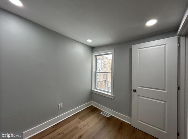 1049 MERCY ST, Philadelphia, PA 19148