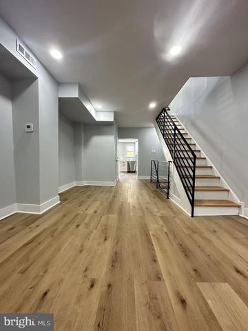 1049 MERCY ST, Philadelphia, PA 19148