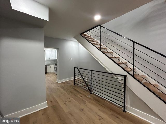 1049 MERCY ST, Philadelphia, PA 19148