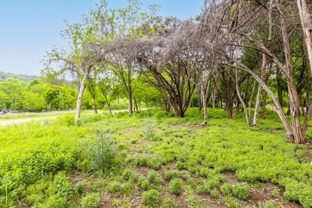 107 Edgewater DR, Wimberley, TX 78676