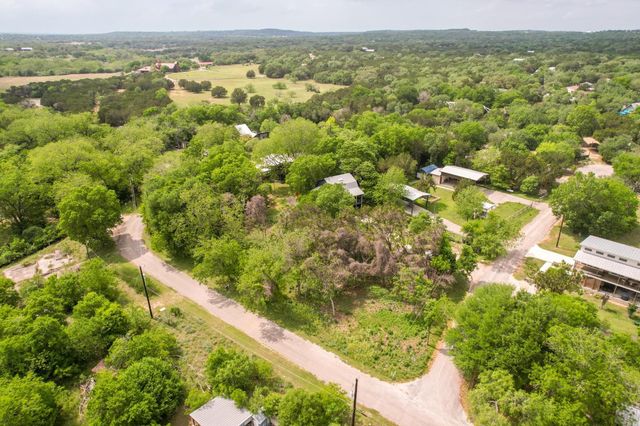 107 Edgewater DR, Wimberley, TX 78676