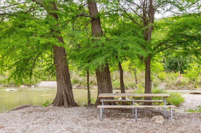 107 Edgewater DR, Wimberley, TX 78676