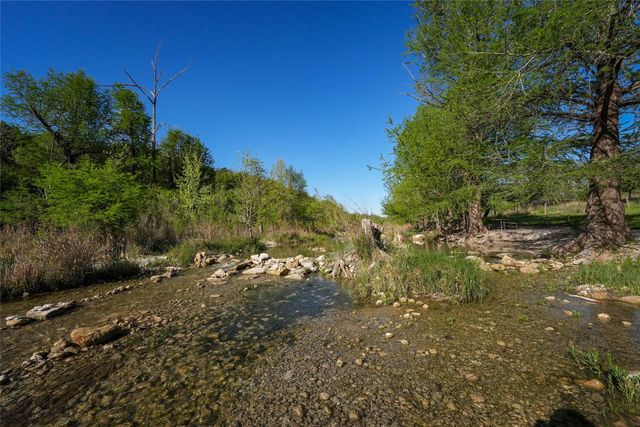 107 Edgewater DR, Wimberley, TX 78676