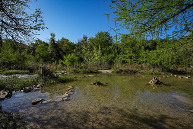 107 Edgewater DR, Wimberley, TX 78676