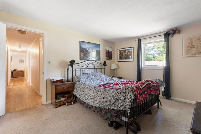 3 Parliament Dr, Franklin, MA 02038