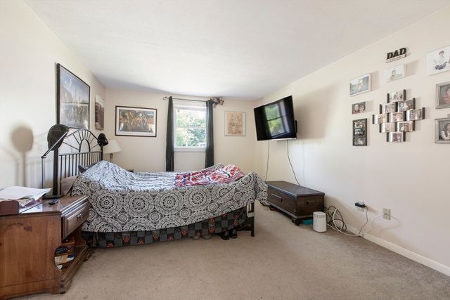 3 Parliament Dr, Franklin, MA 02038