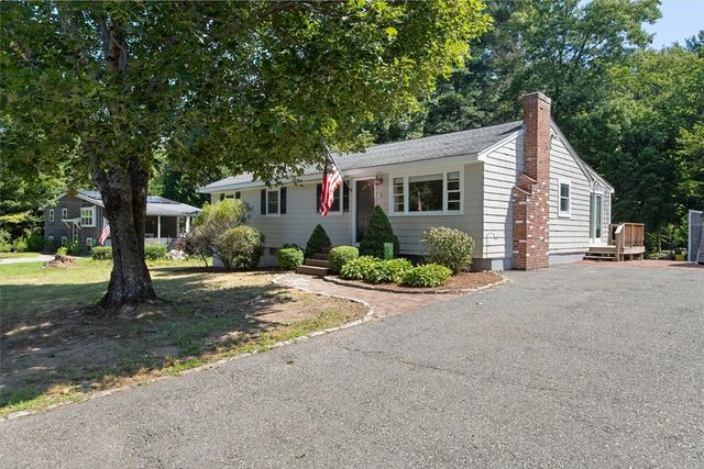 3 Parliament Dr, Franklin, MA 02038
