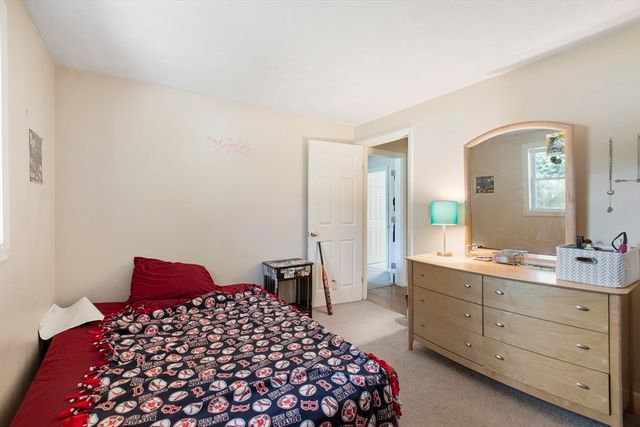 3 Parliament Dr, Franklin, MA 02038