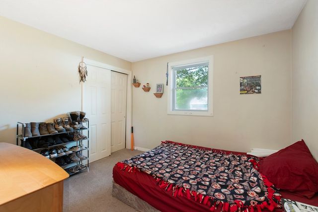 3 Parliament Dr, Franklin, MA 02038