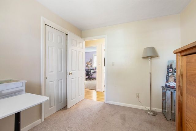 3 Parliament Dr, Franklin, MA 02038