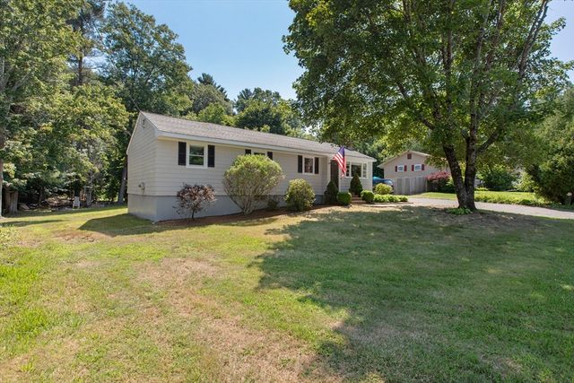 3 Parliament Dr, Franklin, MA 02038