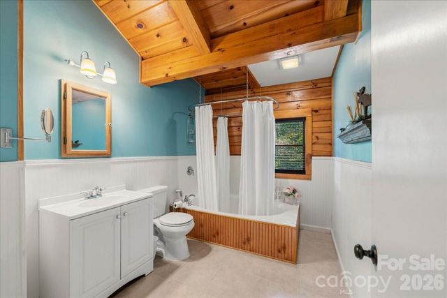 6012 Holiday Shores Avenue, Nebo, NC 28761