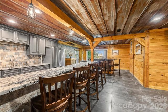 6012 Holiday Shores Avenue, Nebo, NC 28761