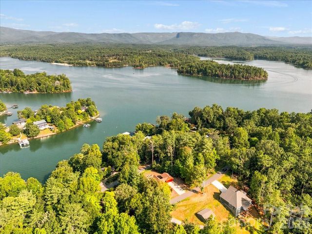 6012 Holiday Shores Avenue, Nebo, NC 28761