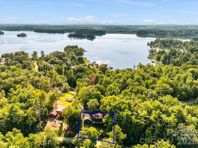 6012 Holiday Shores Avenue, Nebo, NC 28761