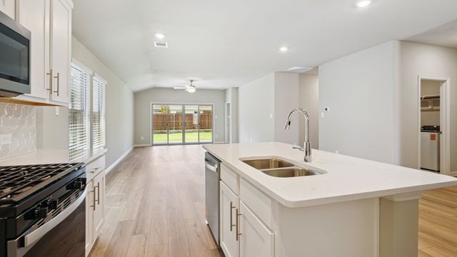 708 Edgehurst Drive, Princeton, TX 75071